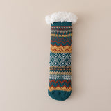🧦✨ Calcetines Acogedores con Estampado Invernal – Para Días Fríos y Corazones Calientes ❄️❤️