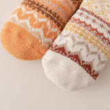 🧦✨ Calcetines Acogedores con Estampado Invernal – Para Días Fríos y Corazones Calientes ❄️❤️