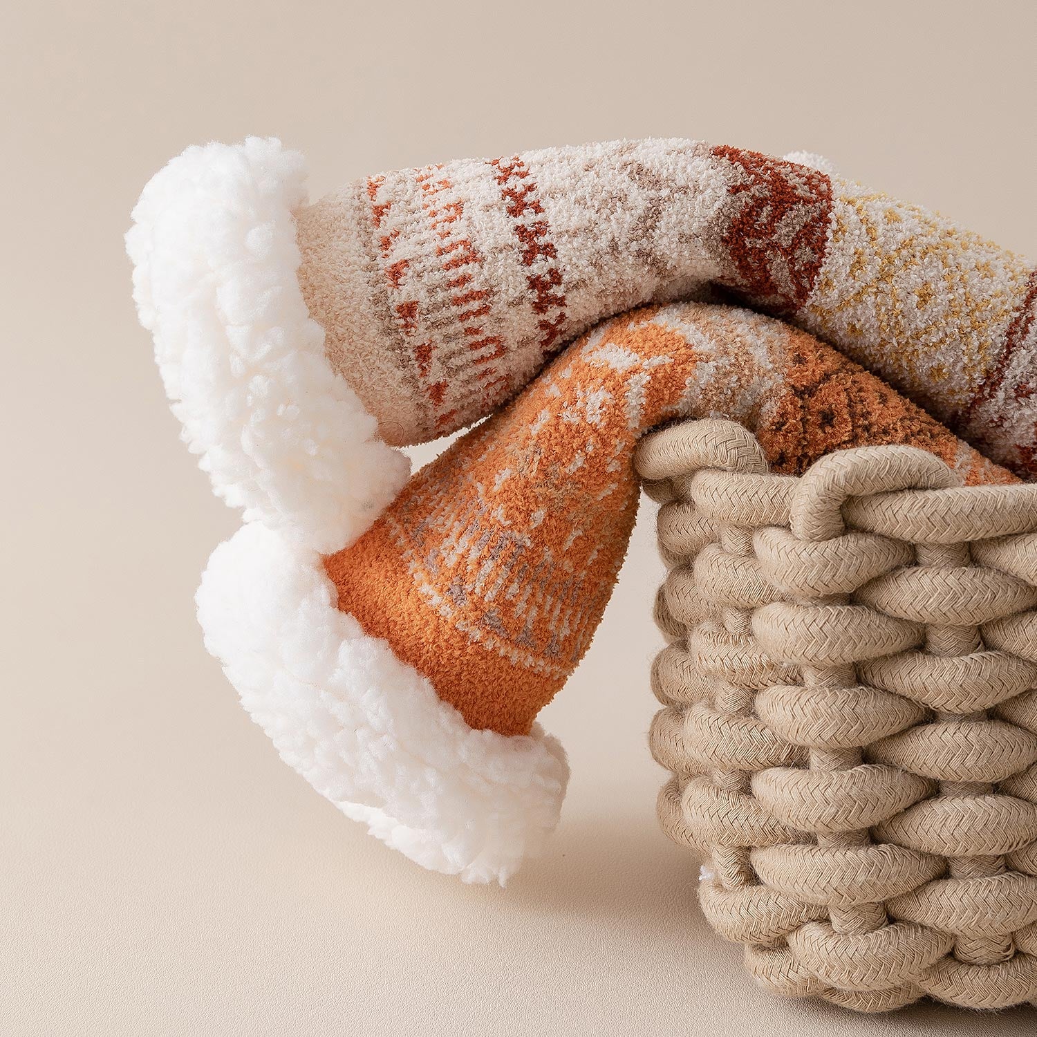 🧦✨ Calcetines Acogedores con Estampado Invernal – Para Días Fríos y Corazones Calientes ❄️❤️