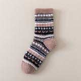 🧦 Calcetines afelpados con diseño invernal