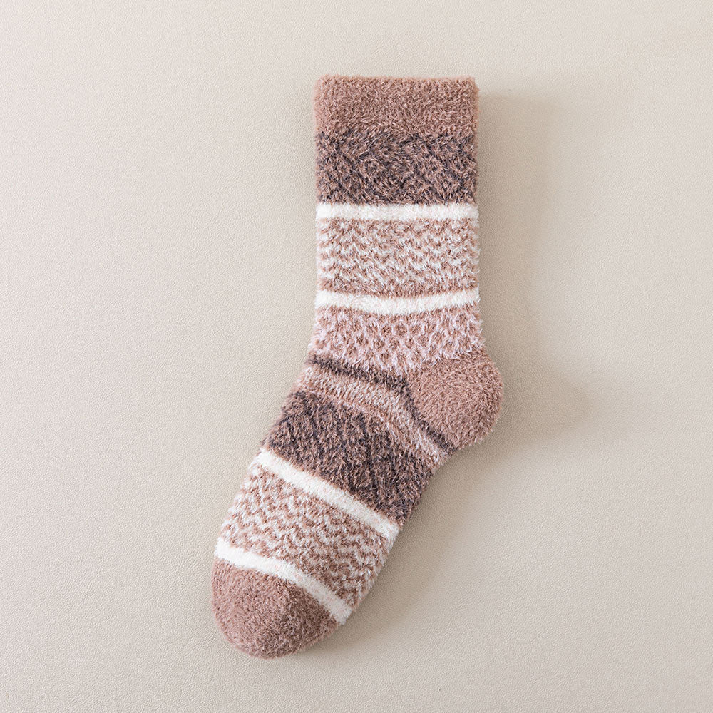 🧦 Calcetines afelpados con diseño invernal