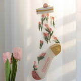 "Calcetines Transparentes con Tulipanes Bordados – Estilo Vintage Romántico