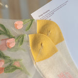 "Calcetines Transparentes con Tulipanes Bordados – Estilo Vintage Romántico