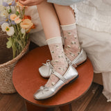 Calcetines Encantados con Flores de Ensueño" 🌸🧦✨