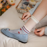 🌼Calcetines Celestes con Mini Flores – Frescura Floral para el Verano