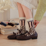 Calcetines Artísticos de Malla Trenzada – Estilo Retro Chic