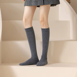 Calcetines Altos de Algodón en Colores Básicos – Suaves y Cómodos