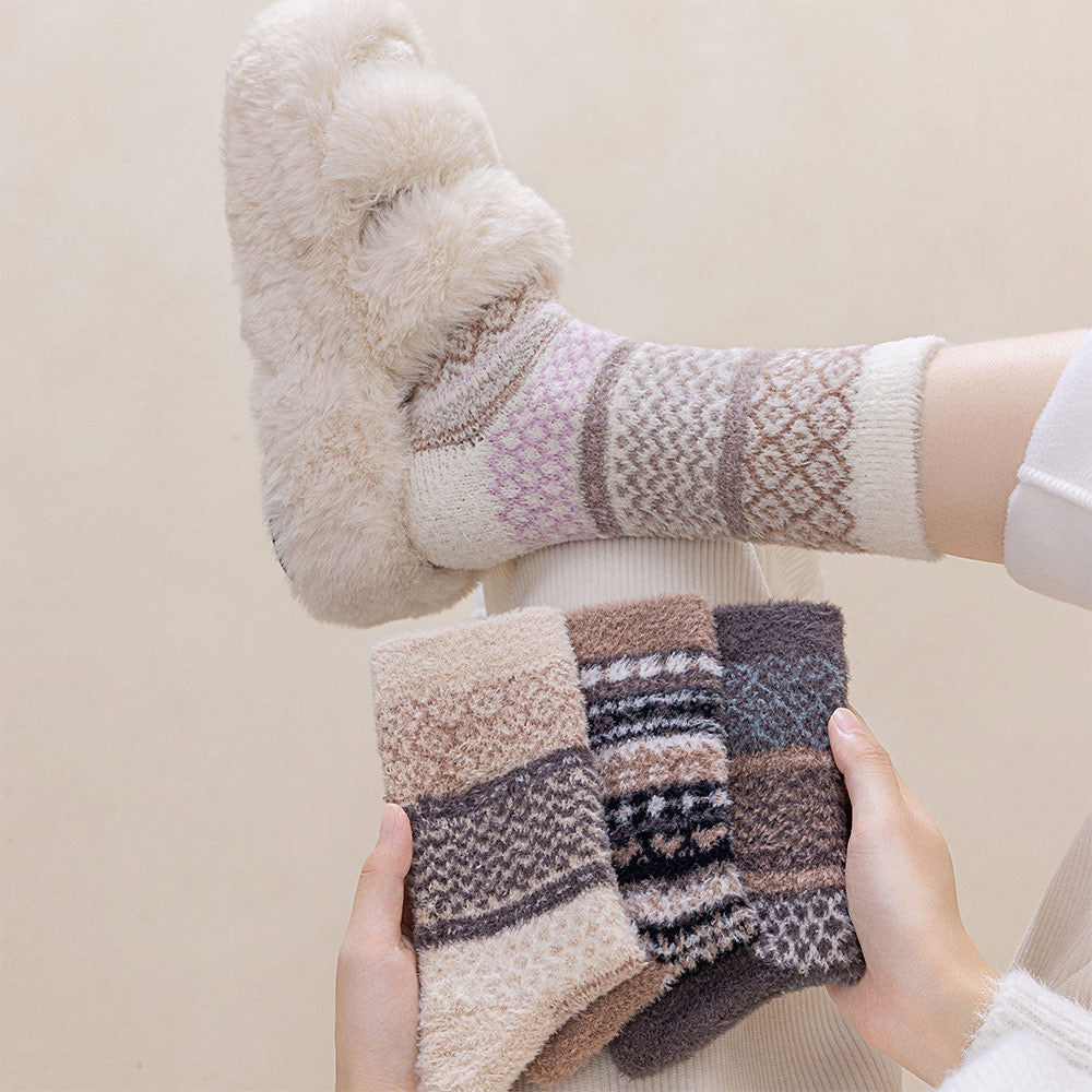 🧦 Calcetines afelpados con diseño invernal