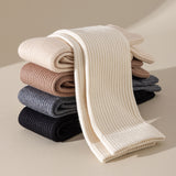 Calcetines Altos de Algodón en Colores Básicos – Suaves y Cómodos