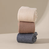 Calcetines Altos de Algodón en Colores Básicos – Suaves y Cómodos
