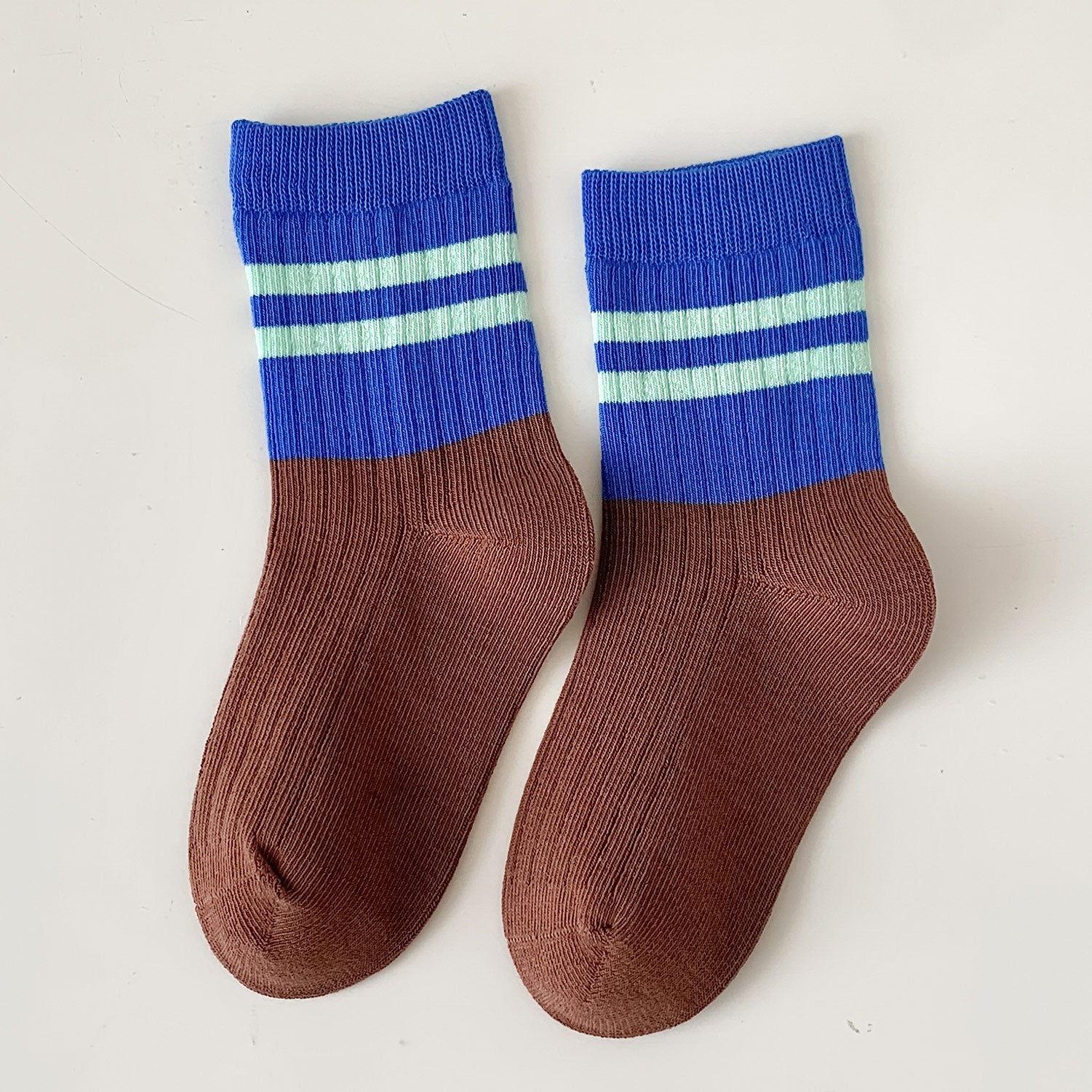 ¡Calcetines Traviesos! 🐻🧦✨