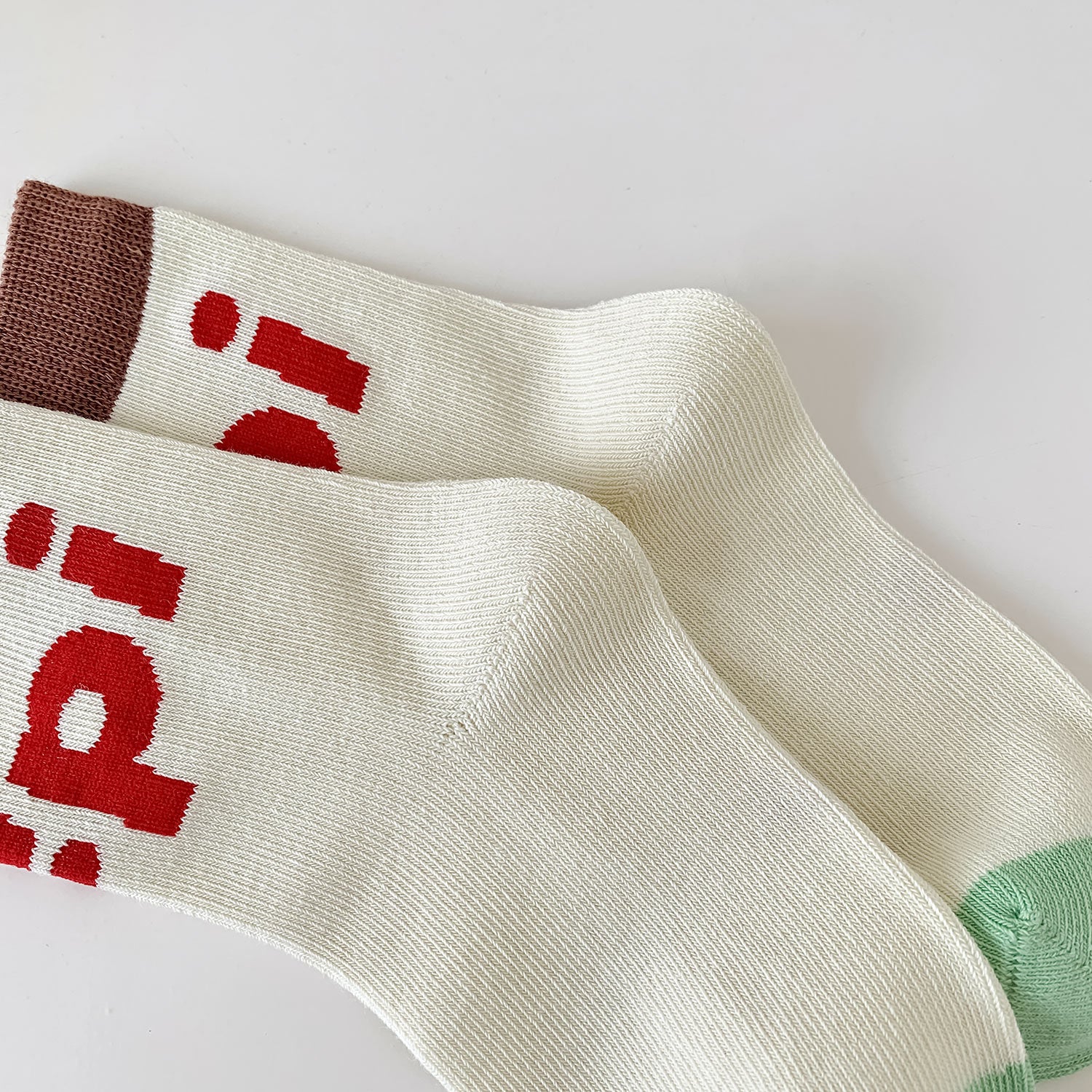 ¡Calcetines Traviesos! 🐻🧦✨