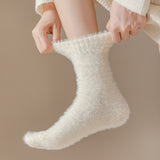 🧦✨ Calcetines Peluditos para el Invierno — ¡Dulces, Suaves y Súper Cálidos! 🐻❄️