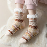 🧦✨ Calcetines Acogedores con Estampado Invernal – Para Días Fríos y Corazones Calientes ❄️❤️