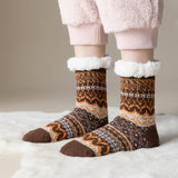 🧦✨ Calcetines Acogedores con Estampado Invernal – Para Días Fríos y Corazones Calientes ❄️❤️