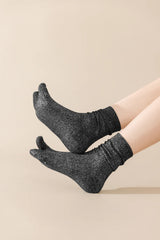 Calcetines brillantes de dos dedos estilo tabi