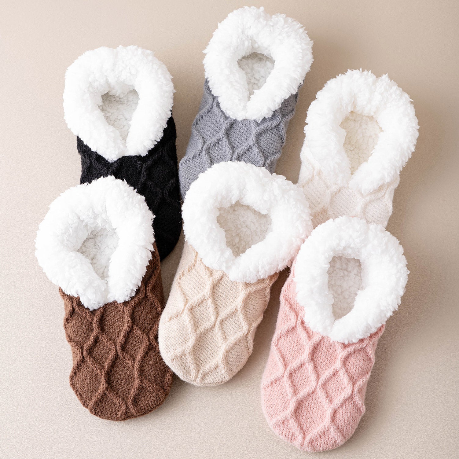 Calcetines Suaves de Invierno con Diseño de Cuadros y Base Antideslizante
