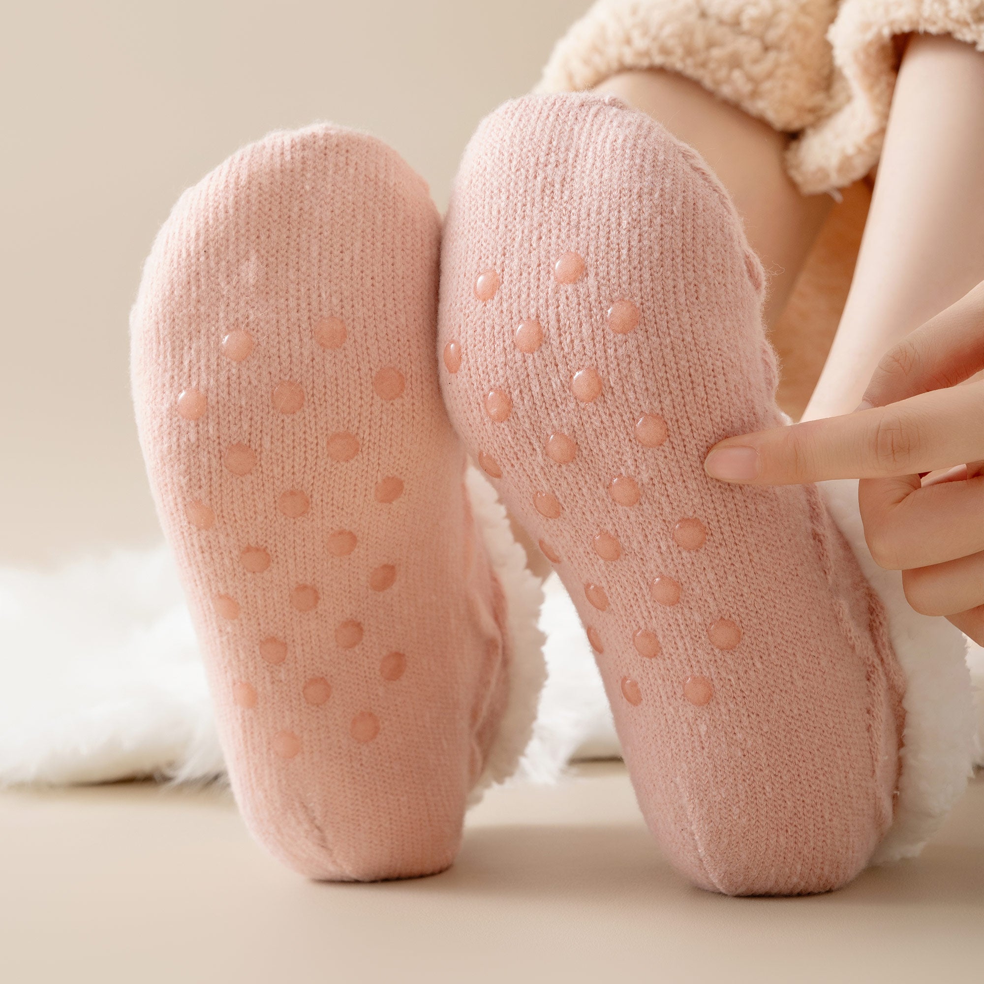 Calcetines Suaves de Invierno con Diseño de Cuadros y Base Antideslizante