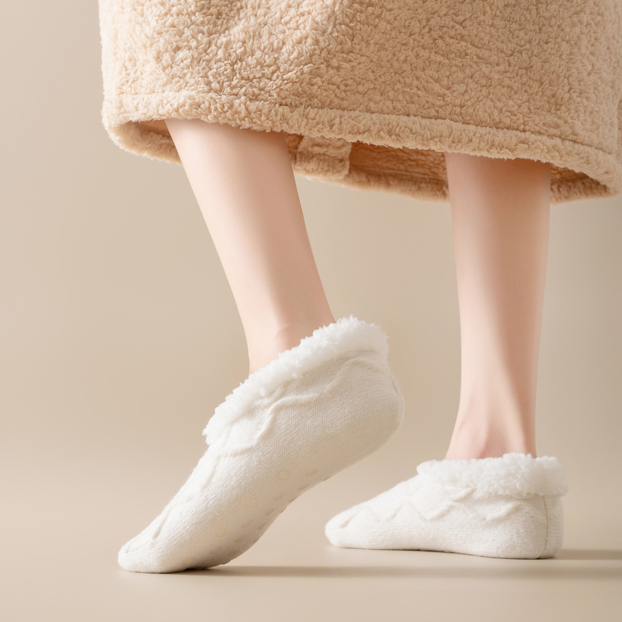 Calcetines Suaves de Invierno con Diseño de Cuadros y Base Antideslizante