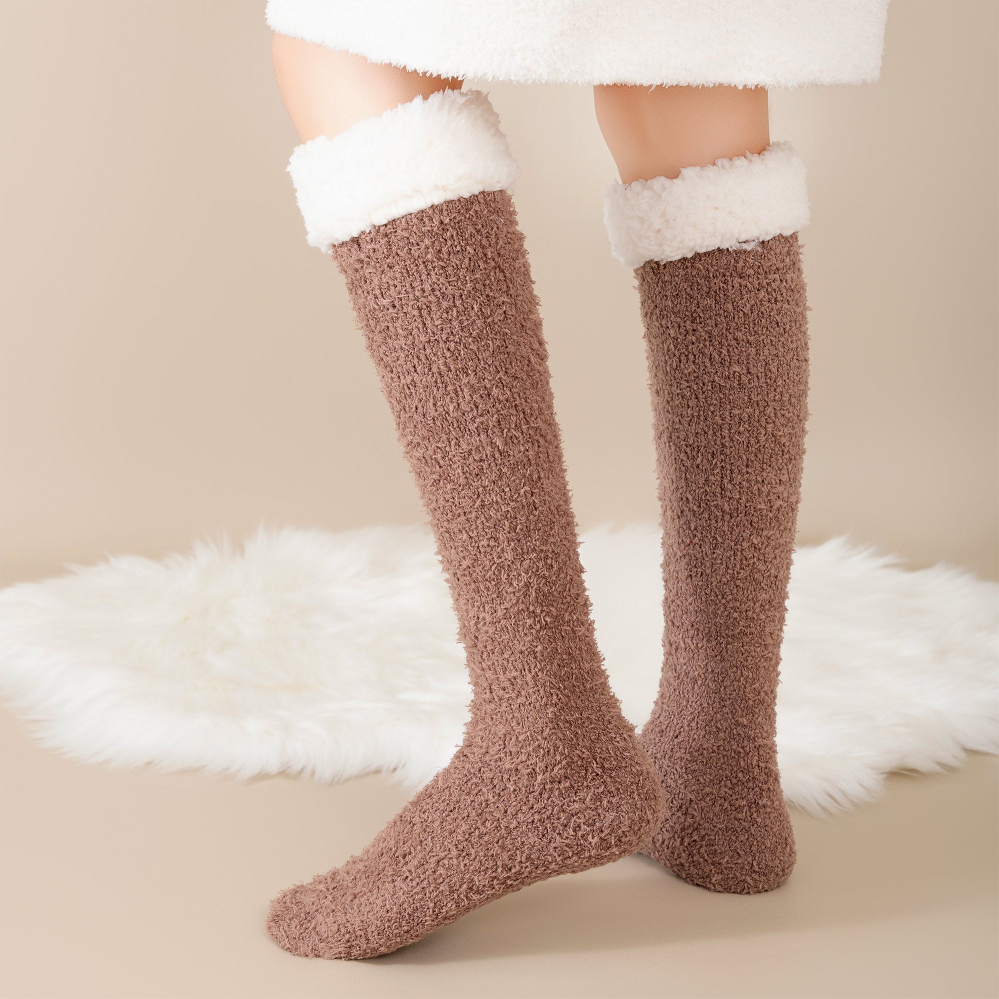 Calcetines Altos de Algodón — Comodidad y Estilo