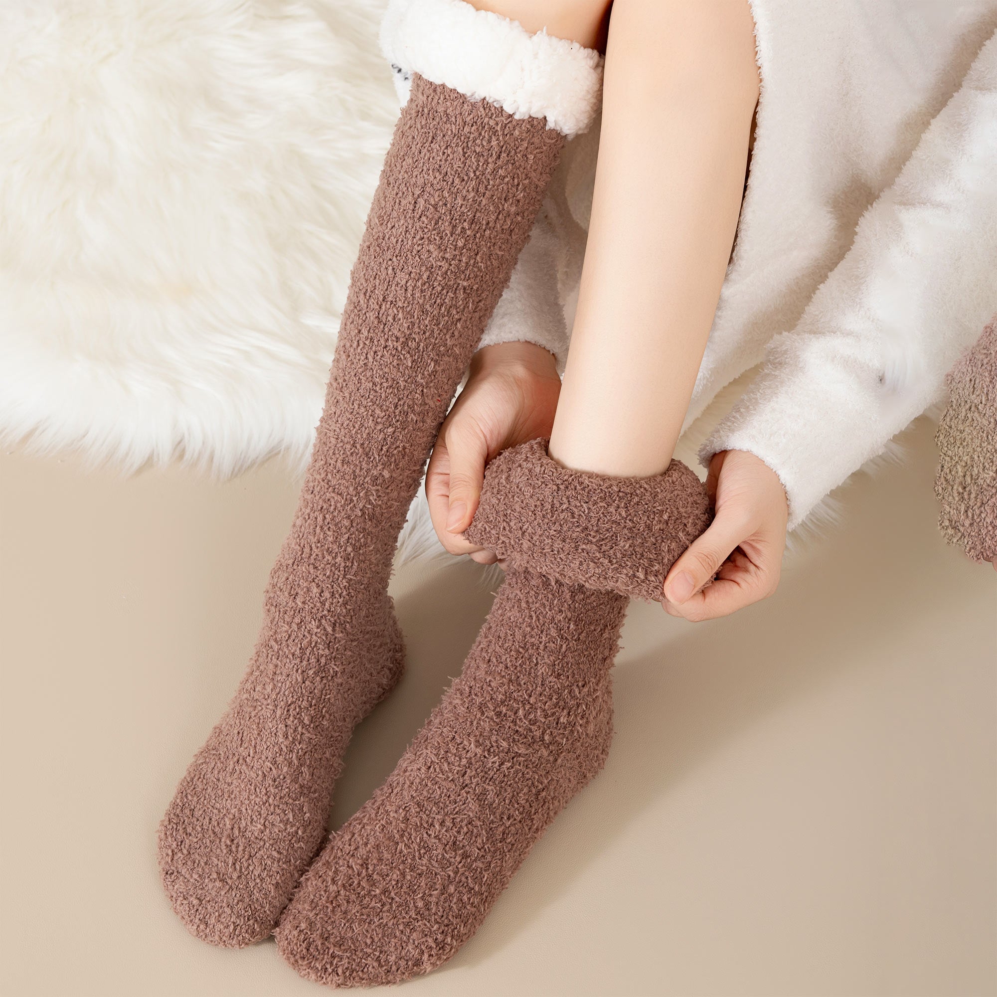 Calcetines Altos de Algodón — Comodidad y Estilo
