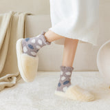 Calcetines de casa afelpados con lunares – cálidos y suaves para invierno