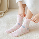 Calcetines de casa afelpados con lunares – cálidos y suaves para invierno